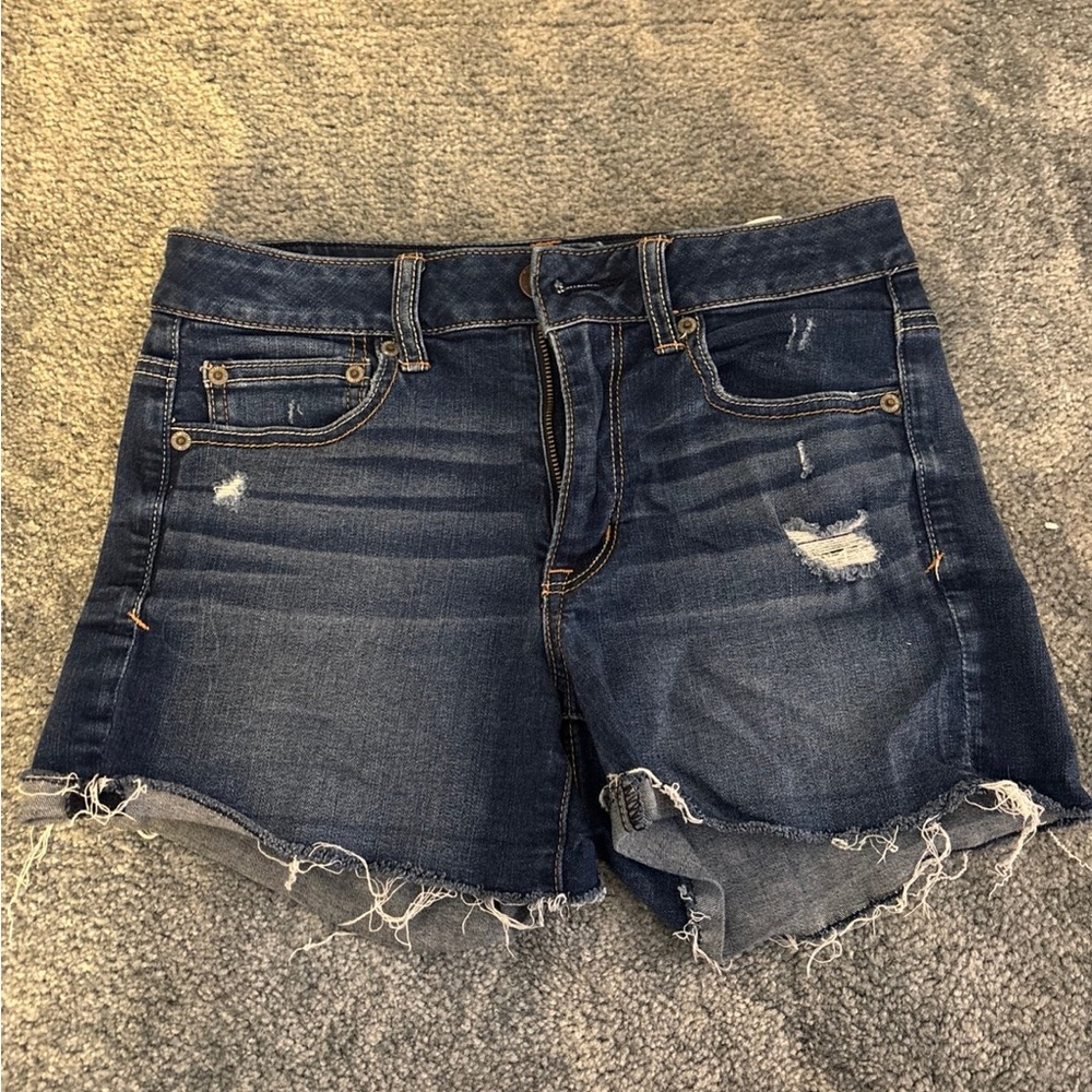 American Eagle woman’s jean shorts- size 8